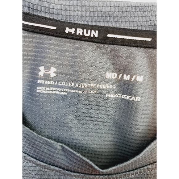 Under Armour Run Men's Gray Athletic Tee In Size Medium Fitted Flaw - Picture 3 of 5